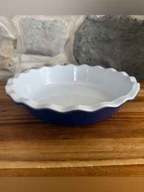 Vintage Emile Henry France ruffled edge cobalt blue pie dish 10” made in France
